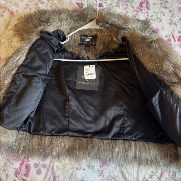 Unreal Fur Tan Faux Fur Coat -NEW w Tag - Picture 2 of 4